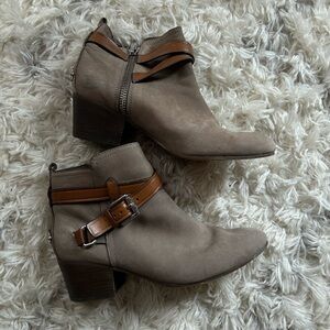 ☀️3/$25 Coach Pauline Ankle Boots Gray Nubuck Leather Side Zip Women's Size 7 B